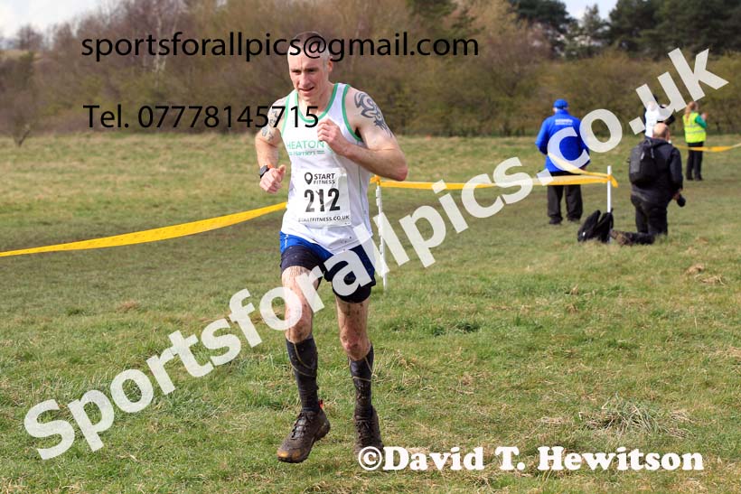 Men 35 to 60 in the 2023 BMAF Cross Country Champs., Wallsend. Photo: David T. Hewitson/Sports for All Pics
